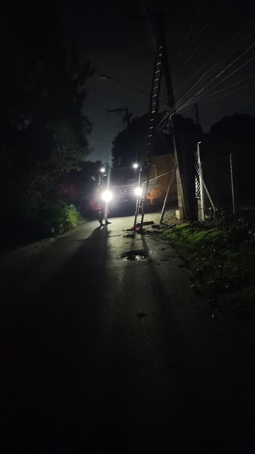 Atendimento emergencial em rede elétrica de distribuição em Bragança Paulista